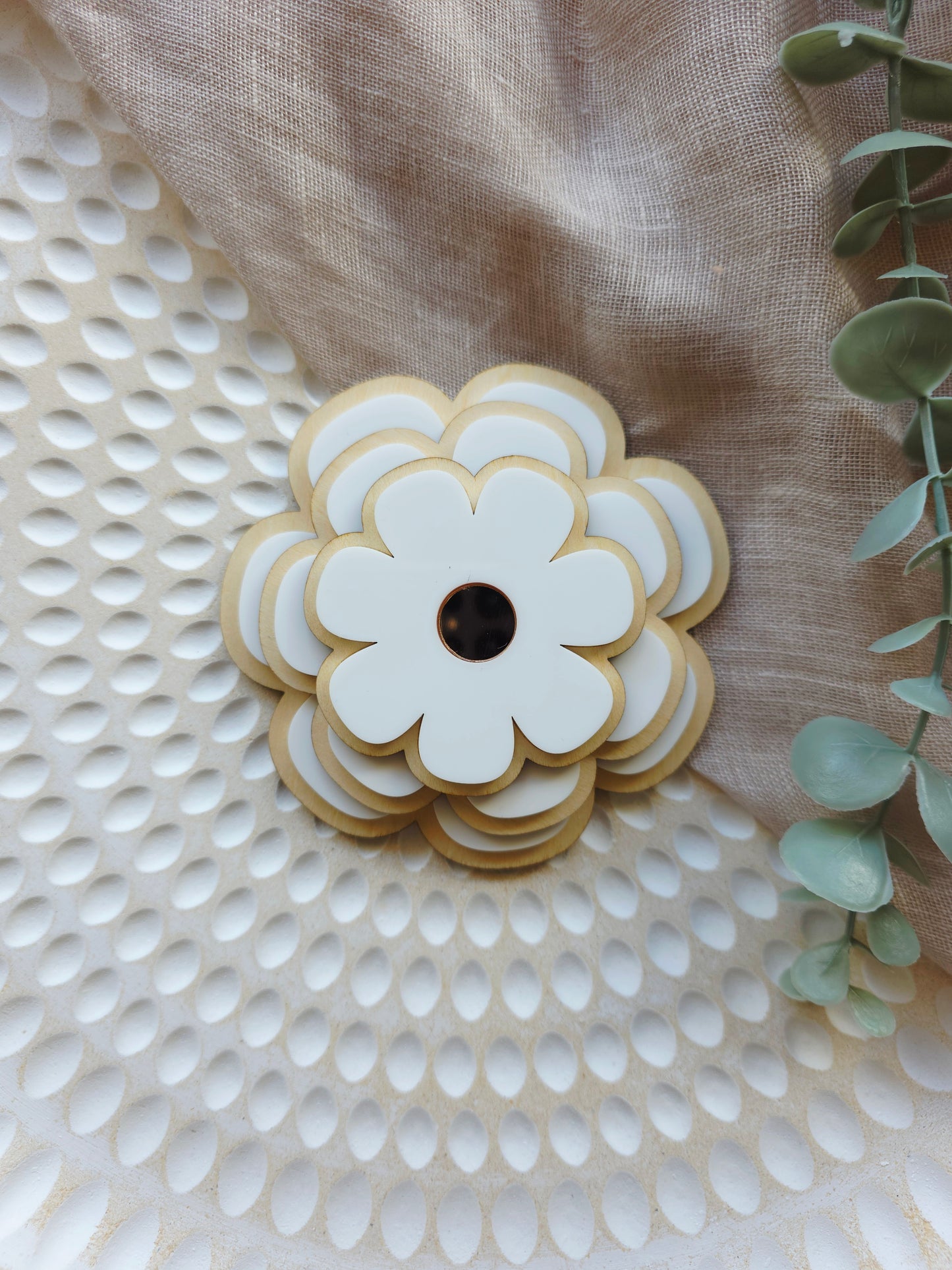 Acrylic & Wood Flower Trio – Set of 3