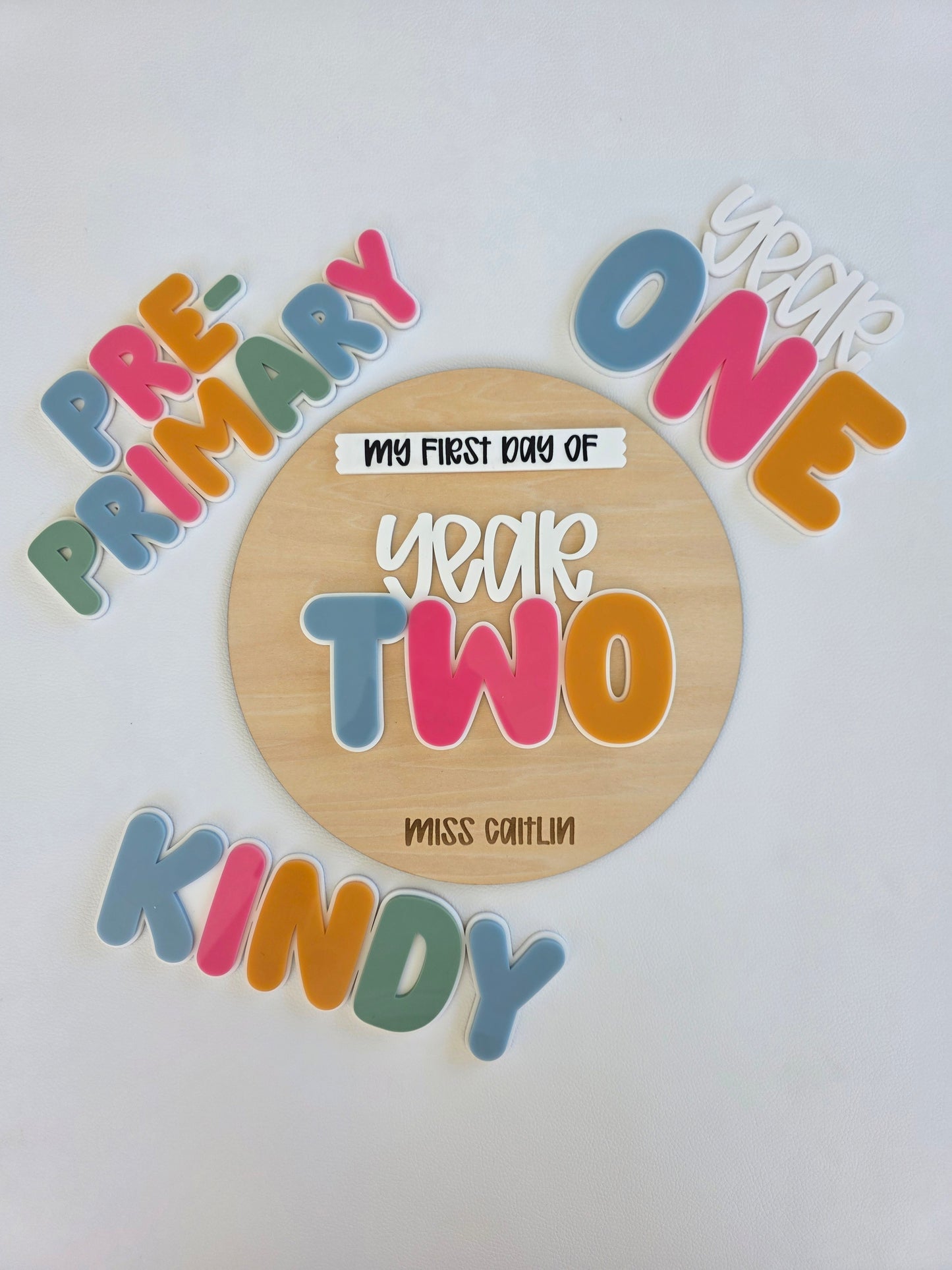 Round Interchangeable Classroom Sign for Teachers